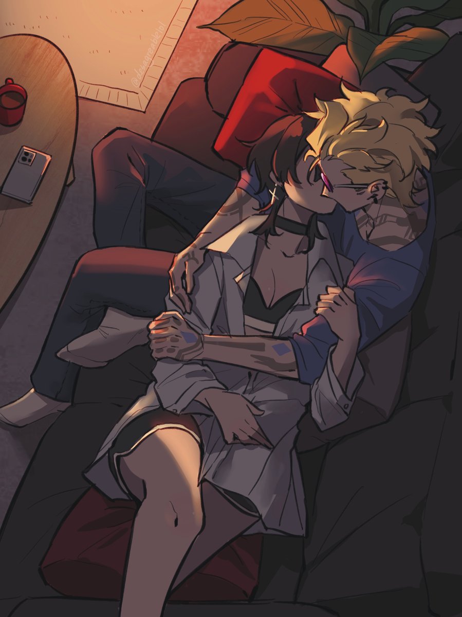 desagreablelol's tweet photo. Resting after work☕️ https://t.co/Rkk0QaVJoH