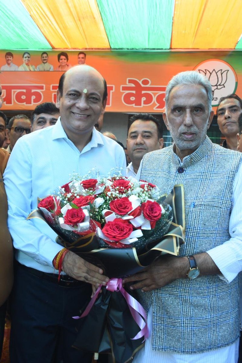 KPGBJP's tweet photo. बड़खल विधानसभा को विकास की नई दिशा देने और क्षेत्र की प्रगति के लिए निरंतर कार्यरत श्री धनेश अदलखा जी को जन्मदिन की हार्दिक शुभकामनाएं। https://t.co/HgDsunaWPq