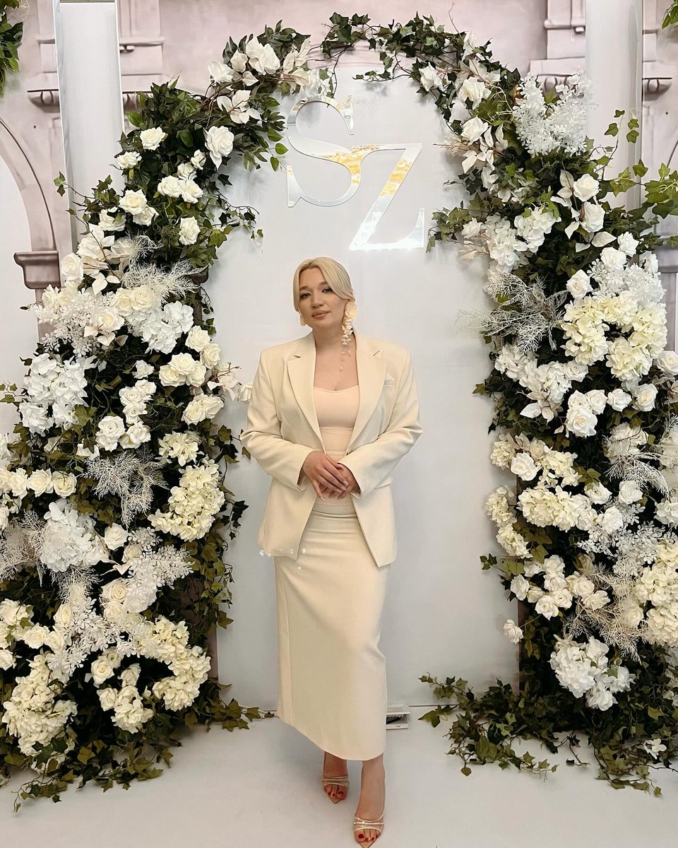 biaa29's tweet photo. Мой образ на свадьбе малышки @zarinabitsoeva 🥰 https://t.co/TciLdDdMop