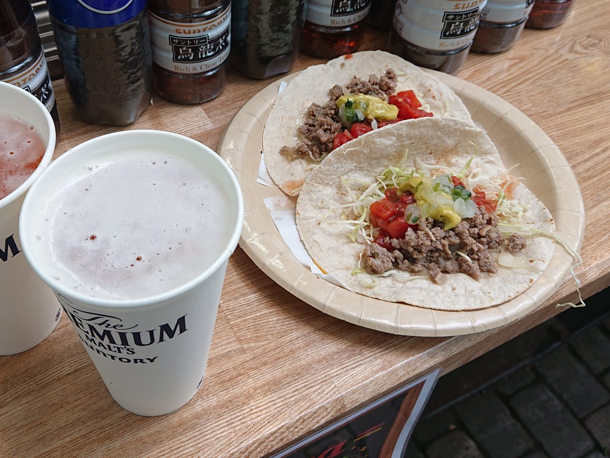Scenery_Stone24's tweet photo. さっぽろオータムフェスト2026
菊水 タコス🌮2個で1,300円
月形町 和牛炙りユッケ丼🐂1,000円
礼文町 バフンウニ飯うに🍜3,000円
和牛サーロインカツサンド🐂3,500円
段々金銭感覚がマヒしてくる😂
まぁ〜ビール🍺が美味いから良いんだけどね😋
#さっぽろオータムフェスト2026ば https://t.co/Fl98nQiLXt