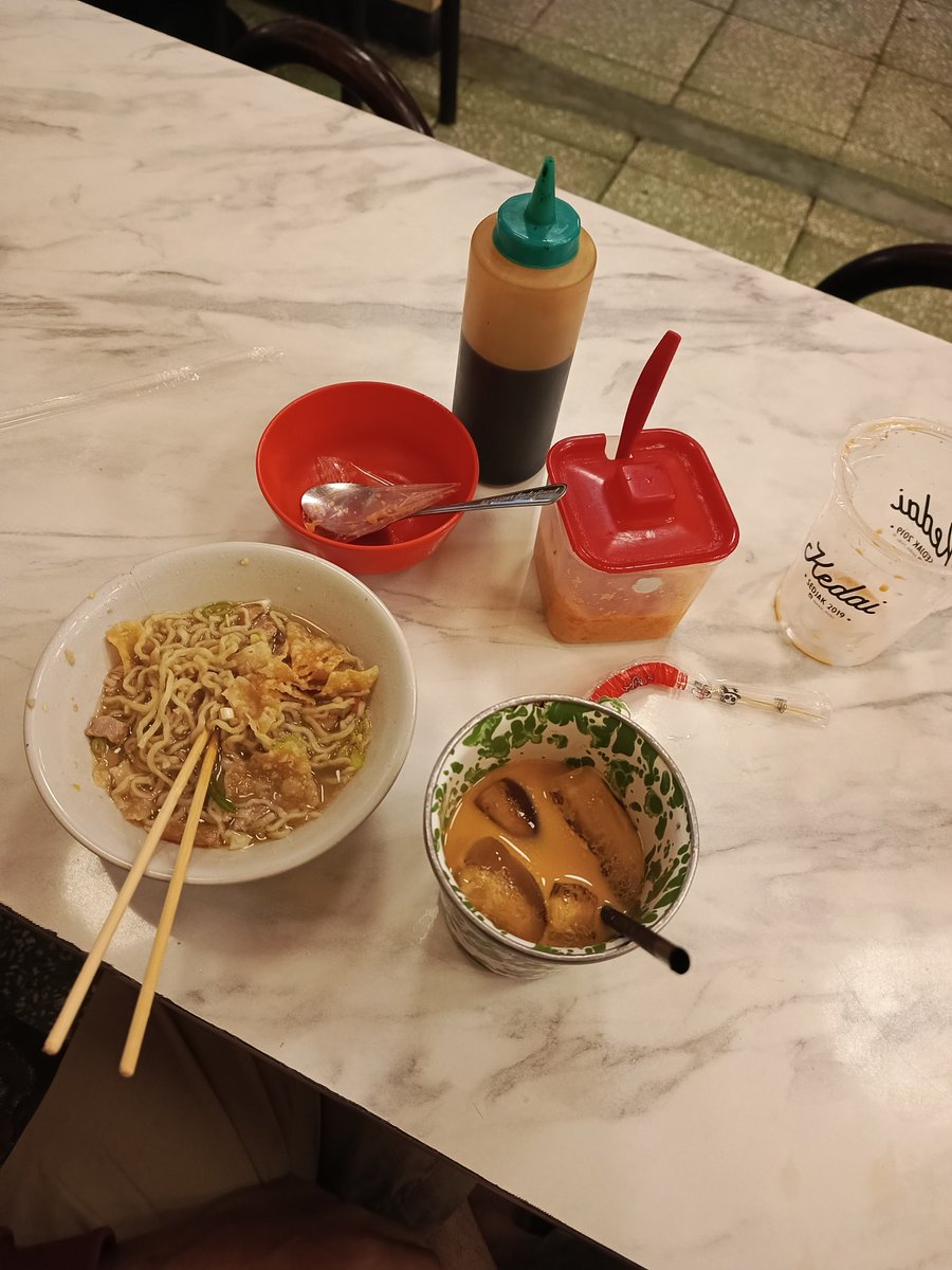 vagalegen's tweet photo. baru kali ini bakmi seenak ini ta nda bisa se abis, saki mar paksa gaul, nimau ta pe off day cuma mo abis bagitu depe laste mual. 🫩 https://t.co/392z4wfYWn