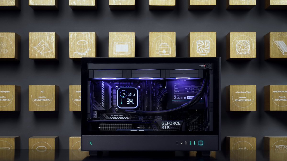 DeepCool_JAPAN's tweet photo. このサイズ感、ちょうどいい。✨

#DeepCool #PCケース #自作PC #ゲーミングPC #CH260 https://t.co/dDmsPRDYt7