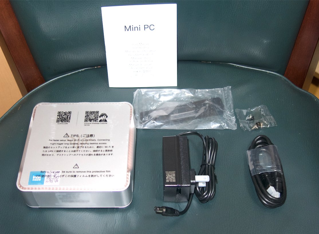 srkw_buddha's tweet photo. ネットで発注していた細君用のパソコンが到着。二時間ほどで基本的なセットアップは完了。動作がとても快適になりました。なお、セットアップ時に分かりにくい点は、おそらくキーボードの設定。設定-言語と地域→日本語キーボードとして109キーボードに設定し直す必要がある。 https://t.co/pT94iPUsIX