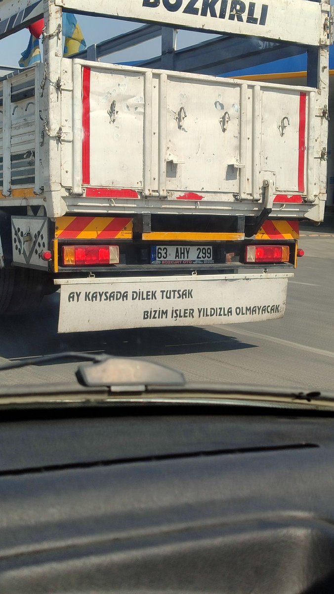guulcemii's tweet photo. Haklı birisi https://t.co/PxFkmYreys