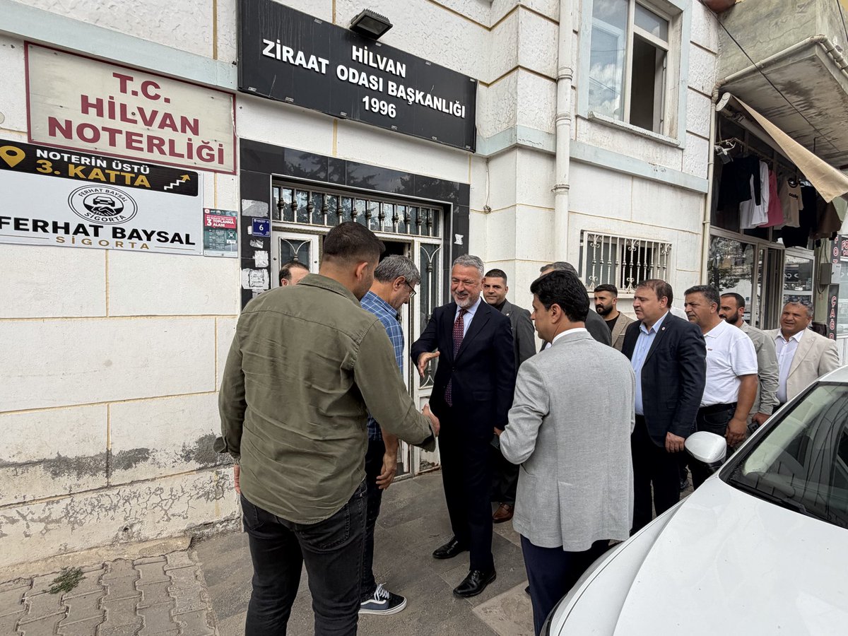 CumhurUzun48's tweet photo. YENİ Parti Şanlıurfa İl Yöneticilerimiz ve Hilvan İlçe Başkanımız Sayın Mehmet Celal Avcı ile birlikte, Hilvan Ziraat Odası Başkanlığını ziyaret ederek Başkanımız Sayın Hikmet İpar ile bir araya geldik.

Çiftçilerimizin ve üreticilerimizin sorunlarını dinledik, notlarımızı aldık; çözüm önerilerimizi ve tarıma ilişkin çalışmalarımızı anlattık.