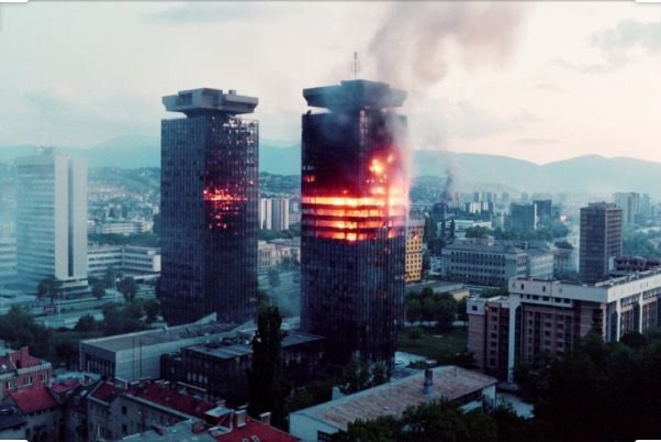 YugoslavVisuals's tweet photo. Sarajevo, 1990s. https://t.co/YCo0Tyvo2X