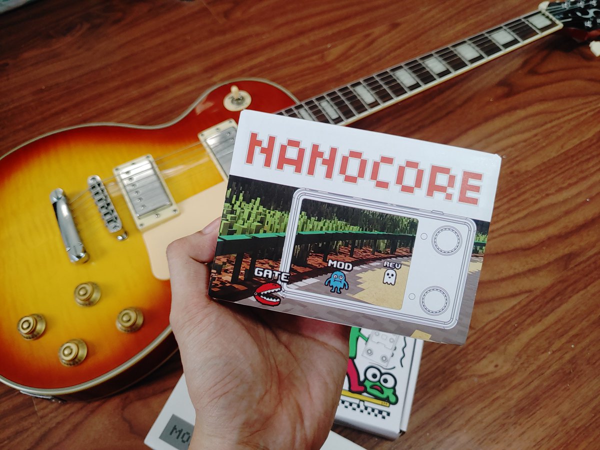 Pete_Renzo's tweet photo. Thank you Livtra para dito sa mga cute na guitar effects! 
Ang liit-liit pero mukhang ang daming kayang gawin. 🔥
Abangan ang unboxing video at first look bukas! 🎸🤘

#Livtra #nanocore
#Moisac #NAM https://t.co/XiESfqFjzh