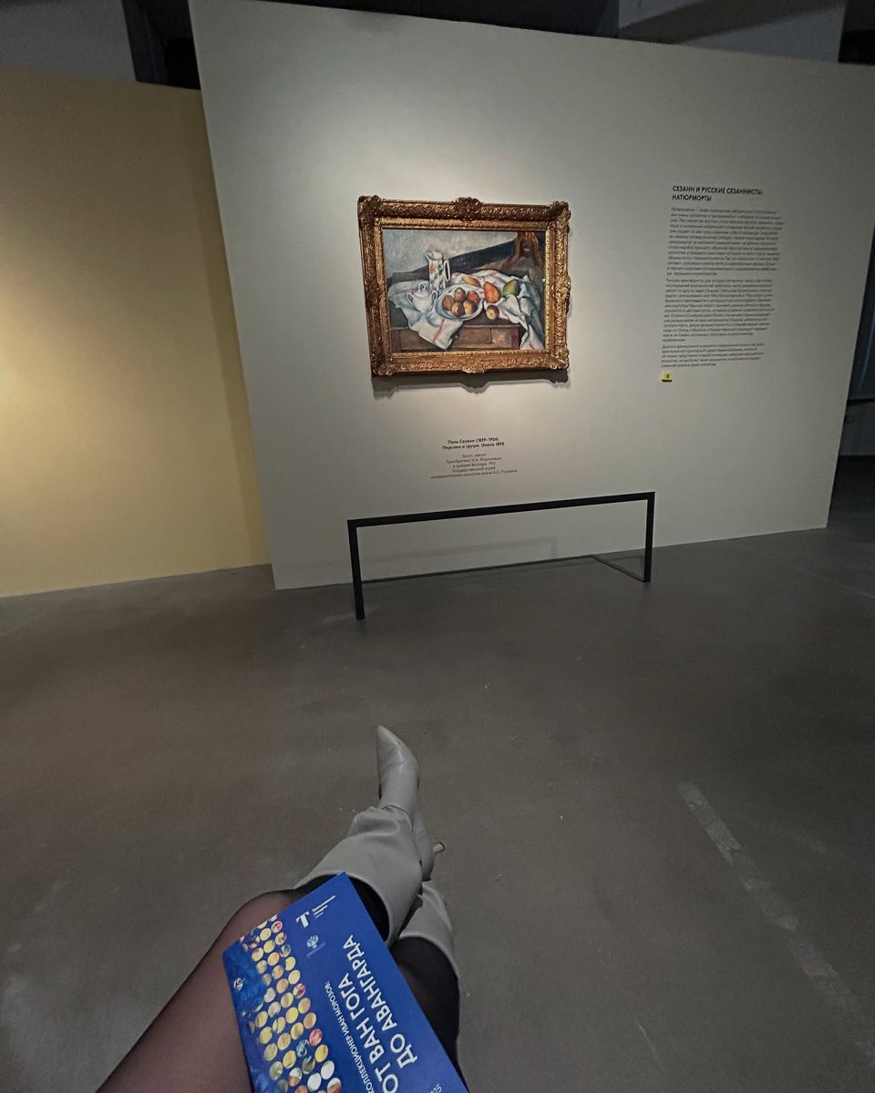 Igor2468's tweet photo. Выставка «От Ван Гога до авангарда». Понравилась. Само пространство фабрики-кухни откликается мне. Я сегодня так внимательно мазки рассматривала. Ажурные, резкие, геометричные, мягко размытые, толстым слоем, контрастные, длинные мазки или почти как https://t.co/PwTqBWVF8G