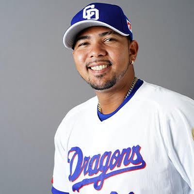 tochiotomeee's tweet photo. #これを見た人は自分と同じ誕生日のプロ野球選手の画像を貼る https://t.co/LWn0UxdCNC