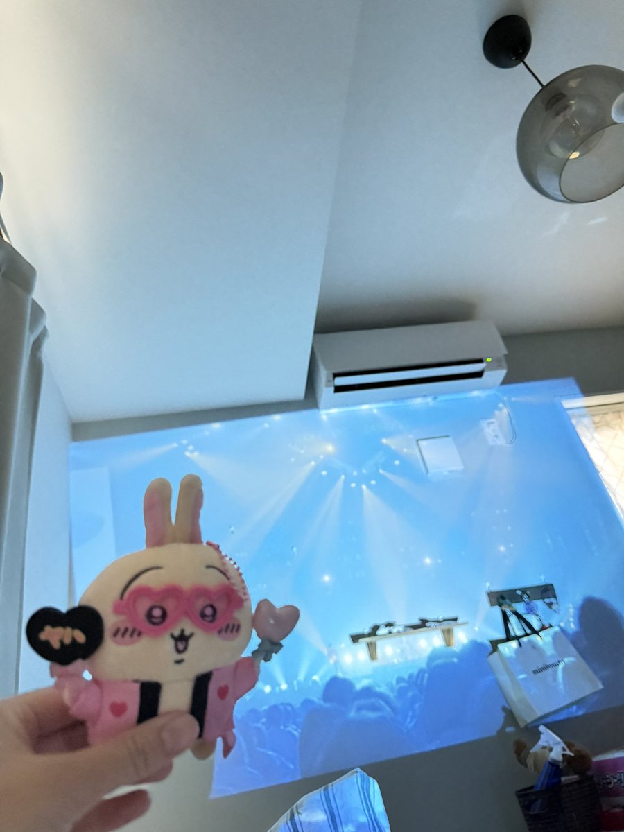 work_flower07's tweet photo. 1月4日の記憶が鮮明に蘇ってきて改めてこんな大きな会場で最高にかっこいいサウシーを見れて幸せだったなぁと。

初めてライブに行った日からずっとヒーローでいてくれてありがとう🙂‍↕️🙂‍↕️

@saucydog_sinn @sdb_akizawa @ydr_122 https://t.co/gtLUGV8qKg