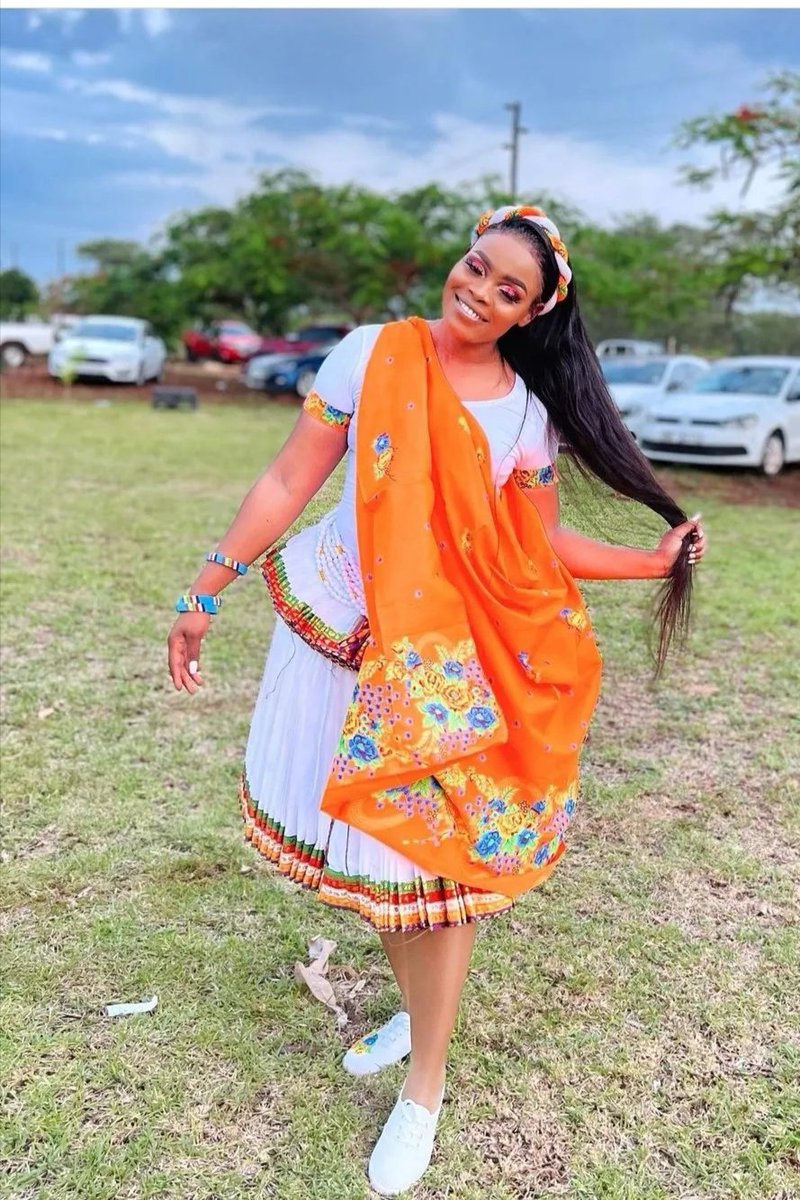 siyabanika007's tweet photo. @Official_FUNDI I'm proud tsonga im colourful and vibrant, reflecting the rich cultural heritage of my people, I'm an African I'm proud to be part of this history of my culture #KnowMoreBeMore #Fundi4You #ProudlySouthAfrican #FundiHeritageMonth https://t.co/Z311hu0iEC