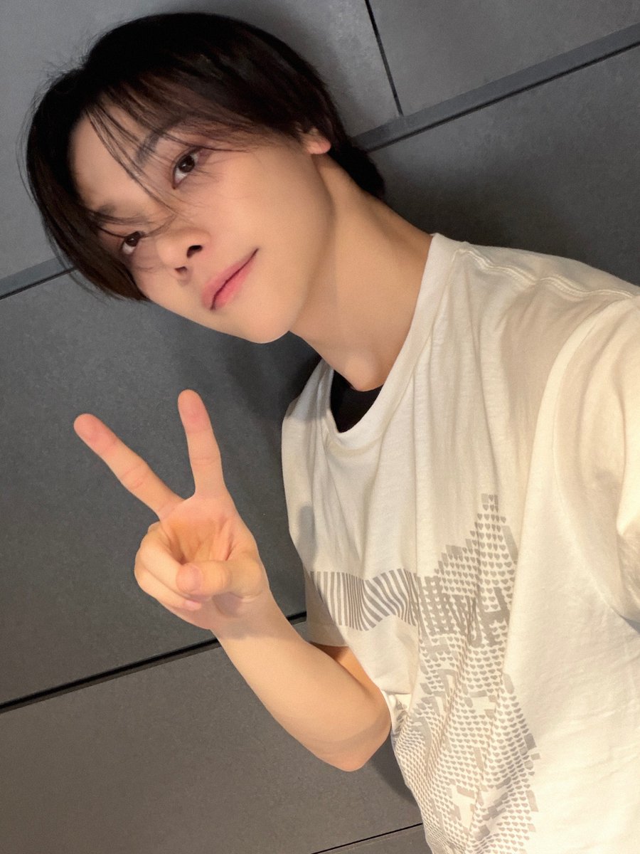 andTEAMofficial's tweet photo. Wolf's Love T-Shirts🌹

#NICHOLAS #YUMA #JO
#andTEAM_MarkonMe https://t.co/oayvwdBOgy
