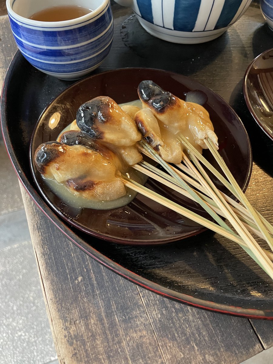 marikowan's tweet photo. 今宮神社周辺が私だけダブル聖地になったんですけど、早速きのう、10:30から1時間半のトークショー見た後、推し活ツアーやってきました。
いしいさんクラブメトロの近くに長くお住まいだったけど、大家さんのご都合で転居、今宮神社のお近くにお引越しと耳にした私の気持ちを4文字で述べよ https://t.co/67MDaWVuAR