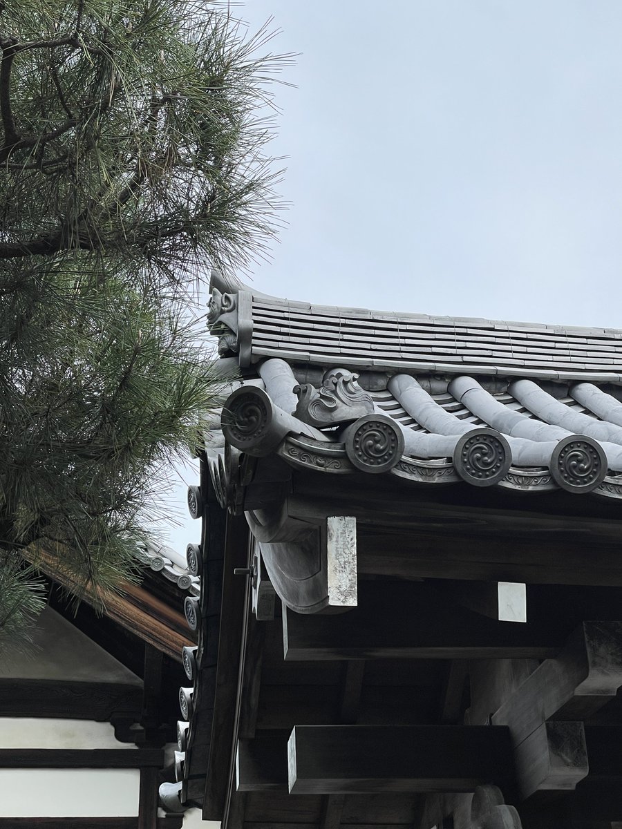 marikowan's tweet photo. 今宮神社周辺が私だけダブル聖地になったんですけど、早速きのう、10:30から1時間半のトークショー見た後、推し活ツアーやってきました。
いしいさんクラブメトロの近くに長くお住まいだったけど、大家さんのご都合で転居、今宮神社のお近くにお引越しと耳にした私の気持ちを4文字で述べよ https://t.co/67MDaWVuAR