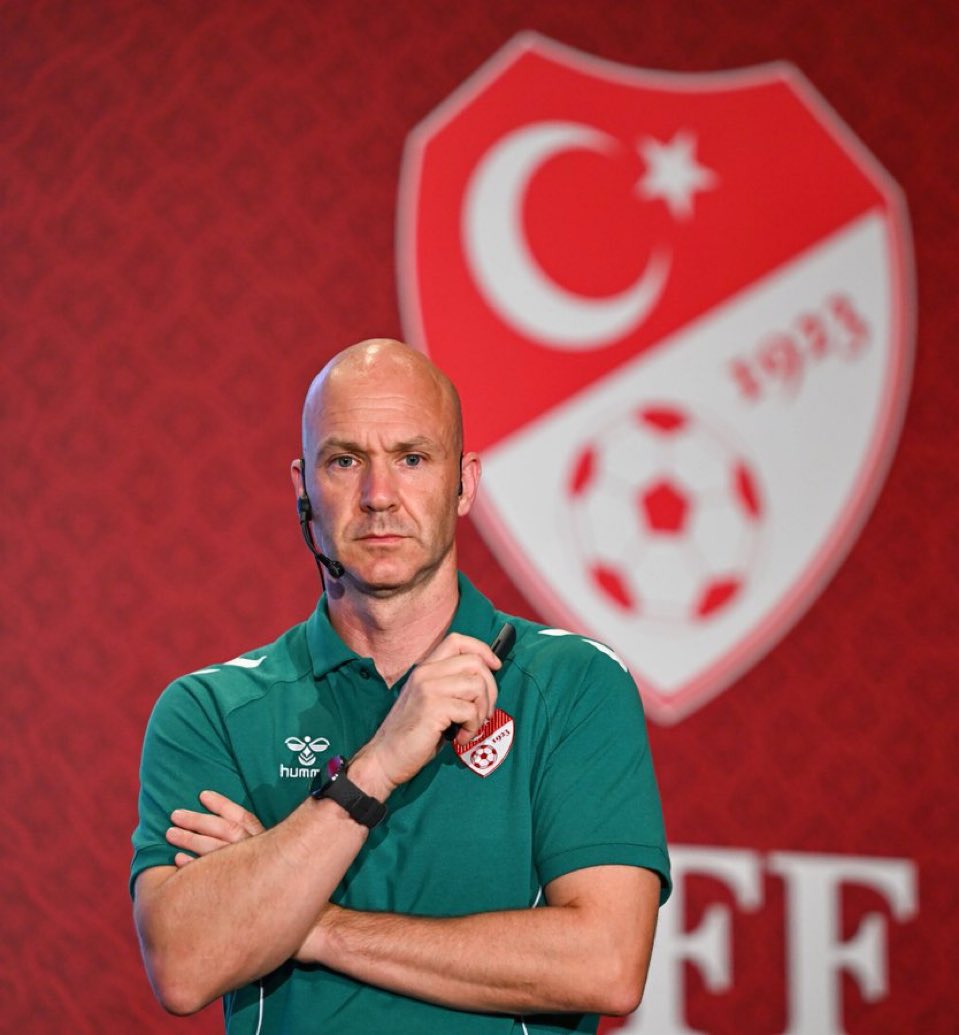 KartalRecord's tweet photo. MHK Elit Hakem Direktörü Anthony Taylor, Beşiktaş’ın Erzurumspor FK maçında iptal edilen golü hakkında:

“Hatalı bir iptal kararı. Elle oynama olduğuna dair net bir kanıt yok. VAR’ın müdahalesi yanlış.” (Umut Eken) https://t.co/BUjSUwNivP