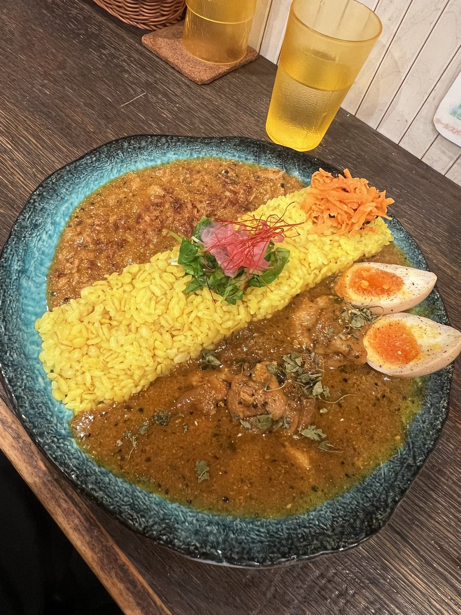 surfingortho's tweet photo. 雨で海行けないから百名店巡り
大久保のカレー屋行ったけど二つは売り切れ？定休？で三つ目でやっとありつけた
結果うまくて満足
あと、街をブラブラするのも良かった https://t.co/xqXYqqTTpM