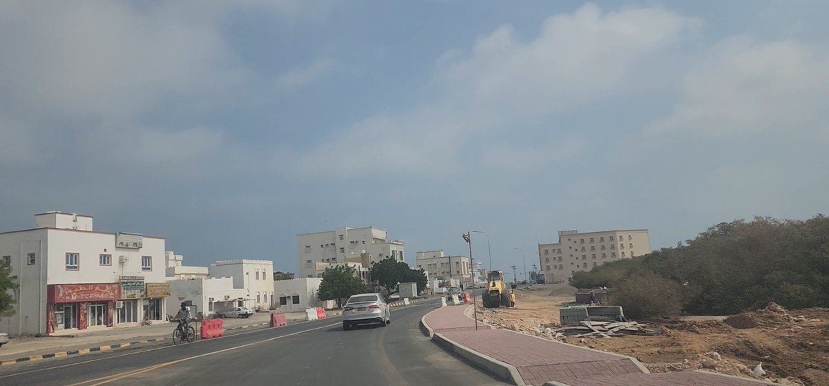 AliJuma69's tweet photo. أرجو ان يتم اخراج مشروع طريق دوار جبل العيد بالمستوى الجيد الذي سيخدم ولاية_صور ويحل المشاكل التي نفذ من أجلها هذا الطريق الحيوي ..كلي ثقة بالقائمين على المشروع 
@ss_governor_ 
@Oman_GC 
@al_sharqyasouth 
#يحدث_الآن 
#ولاية_صور https://t.co/8S3hyuiNEB