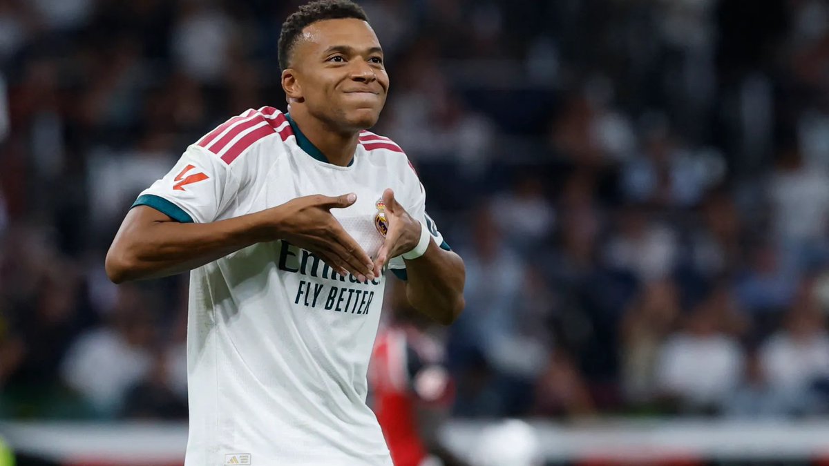 franchisexcl's tweet photo. Excl : Arsenal have internally discussed the signing of Kylian Mbappe from Real Madrid next summer. 🇫🇷

Insiders can reveal they know it’s a “long shot” but with his success at #RMFC not going to plan, the club may use their enticing UCL project to convince the player to follow in the footsteps of his idol and friend Thierry Henry.

Understand it’s only an idea as of yet, as the realism is quite low at the moment. All depends on the seasons of both clubs, in my opinion. #AFC