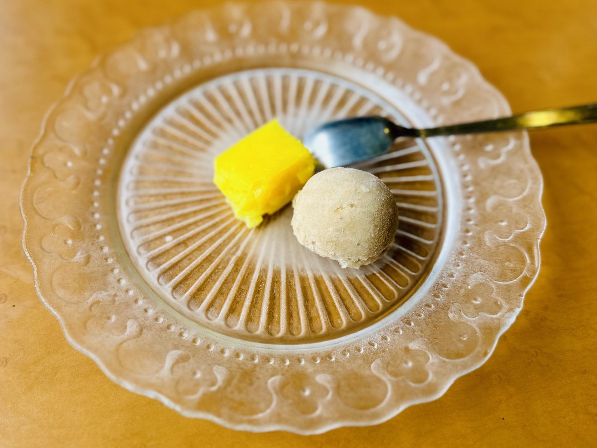 s9csvuC82N81983's tweet photo. 「 南インド料理 ケララキッチン 」

〒989-1267 宮城県柴田郡大河原町小島２−１

ホリデイスペシャル
（チキンカレーとシーフードカレー）

美味しいです😋 https://t.co/CCpjFhcB4i