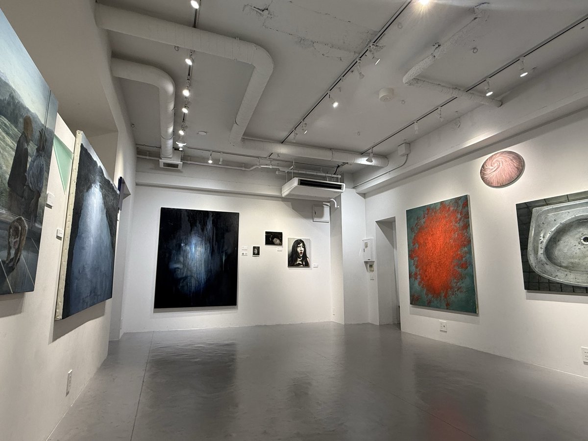 border_tokyo's tweet photo. 東京藝術大学油画学部生３人展
「Tend to Opt」

https://t.co/DElZl8uNFk

森あおば
@az_wald621 
 
サトシサイ
@satoshisai__ 
 
岡あずみ
@islandto738 

本日、全日程を無事に終了いたしました。

最終日は悪天候となりましたが、連日多くの方々にご来場いただき、本当にありがとうございました。 https://t.co/5a2d2LydeW