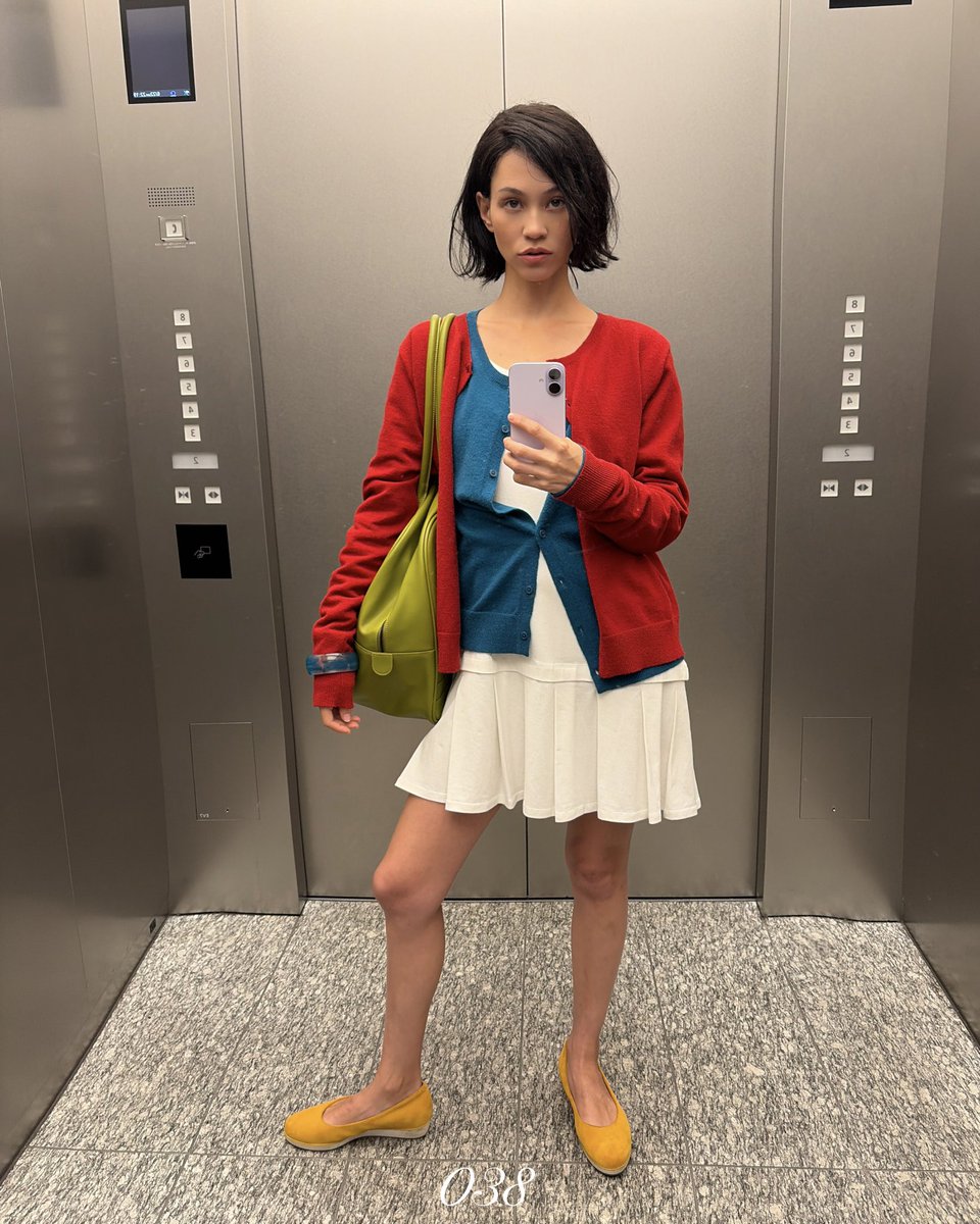 hi_coyseio's tweet photo. 038 2026 FALL COLLECTION LOOKS — ELEVATOR SELFIES https://t.co/NMTWbVQg5Q