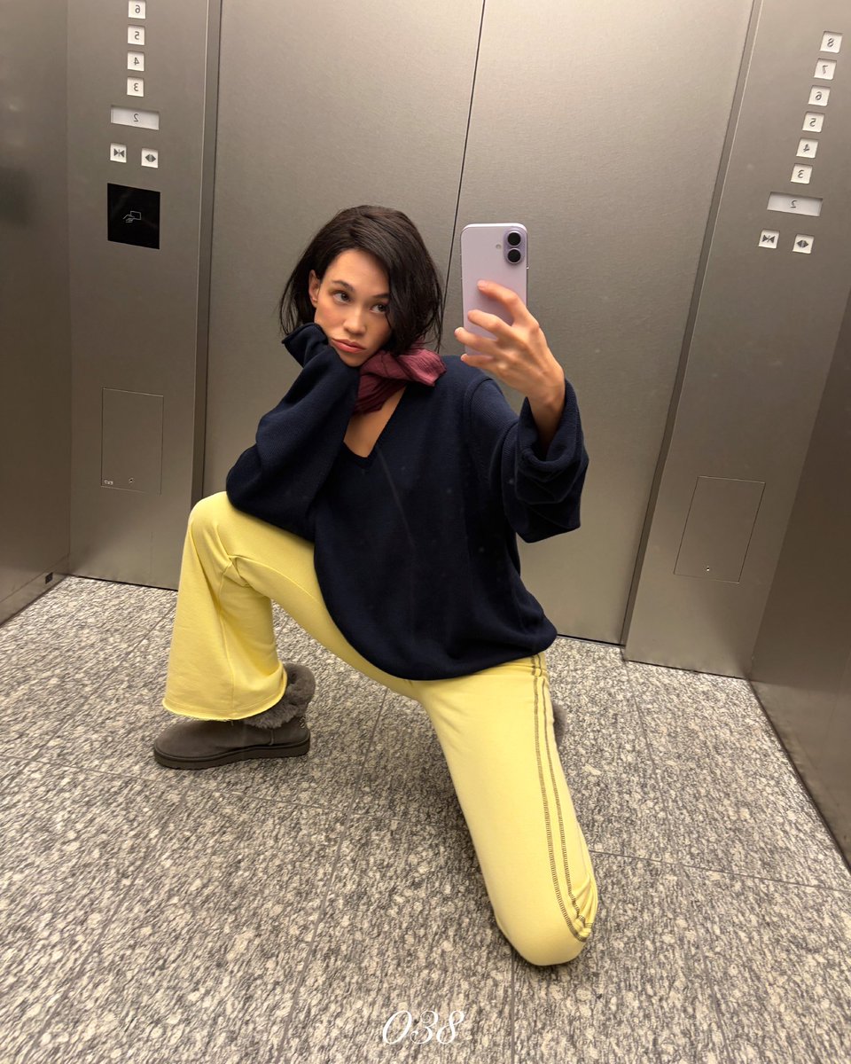 hi_coyseio's tweet photo. 038 2026 FALL COLLECTION LOOKS — ELEVATOR SELFIES https://t.co/NMTWbVQg5Q