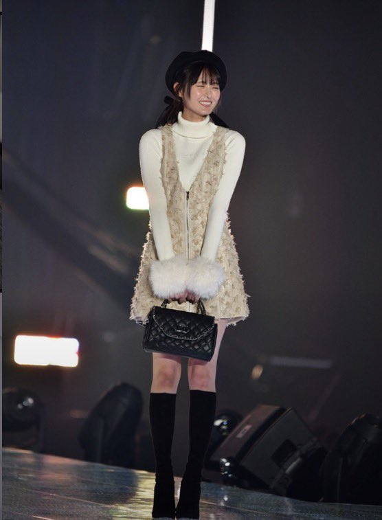 nene01224's tweet photo. スタイルバグな遠藤さくらさん。
間違って3枚目みたいな事起きないかな。
 #遠藤さくら  #えんさく https://t.co/qpT5LpGM97