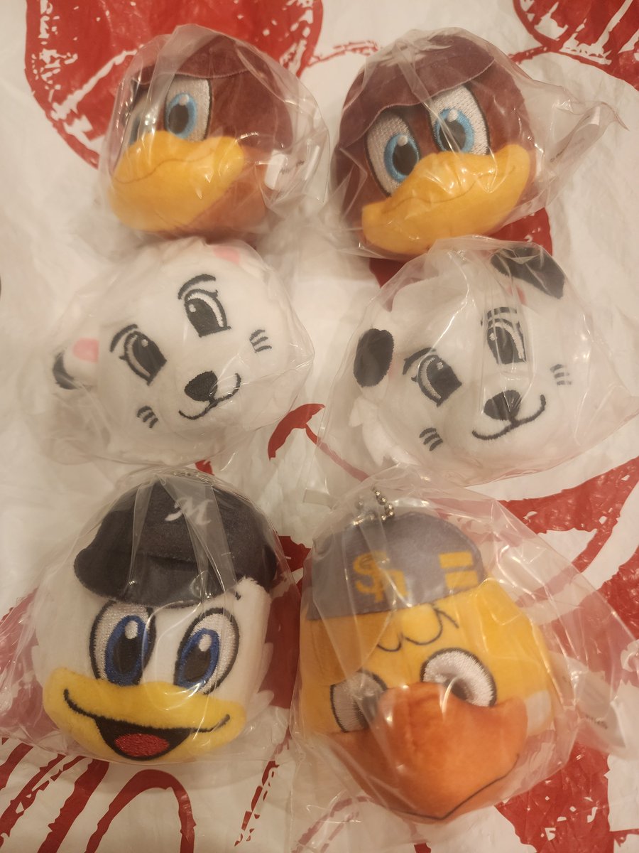 kiki__gacha's tweet photo. プロ野球マスコット
フェイスぬいぐるみ～パ・リーグ～

���譲】
ハリーホーク・クラッチ×2
レオ×2・マーくん
【求】
バファローブル・フレップ
又は　定価+送料買取大歓迎

郵送又は新宿手渡し
検索からもぜひお気軽にお声がけください！
#プロ野球マスコット https://t.co/kFN6AWGl42