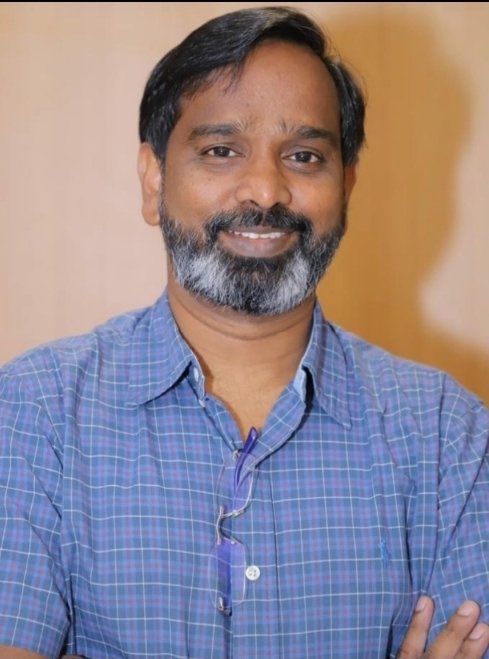 Ranjan_jena_rss's tweet photo. It's time for India to decide if it needs an educated professor like Suryanarayana Doolla or illiterate cheaters who want to ruin India beyond repair... #IITBombayProtest #doolla https://t.co/AOB89lGWC1