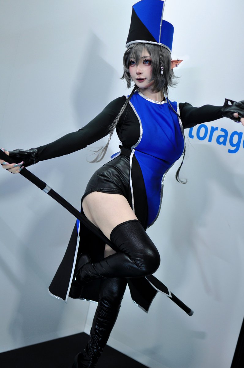 shopanda01's tweet photo. 2026.09.20 #TGS2026 #Nextrage ブース

モデル:カモミール(@chamomile_chami )
microSDXC Gシリーズ擬人化

衣装や小物のクオリティがすごい！
全部手作りなのすごいし、武器の先端をSDカード風にしてるのイイ！
男女問わず感嘆の声を漏らしてるのが印象的だった！

 #カモミール大好き https://t.co/KpFvrlskrN