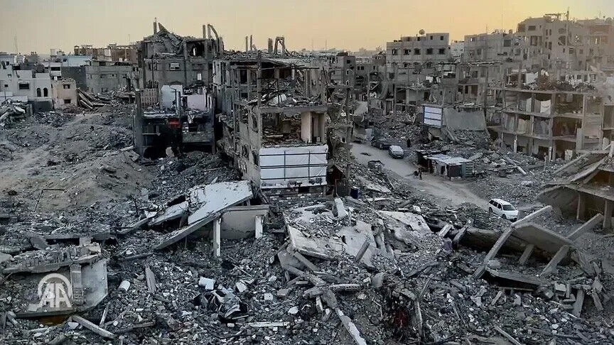 aa_arabic's tweet photo. 🔴 جيش إسرائيل يقتل طفلاً وامرأة فلسطينيين بالرصاص وسط قطاع غزة وجنوبه، فيما توفي ثالث متأثراً بإصابته قبل أيام.

🔴 وأصابت القوات الإسرائيلية 11 آخرين بقصف مدفعي وإطلاق نار، ضمن خروقات متواصلة لاتفاق وقف إطلاق النار الساري منذ 10 أكتوبر/ تشرين الأول 2025.
https://t.co/v5QUx4zMvY https://t.co/wihDKGSu35
