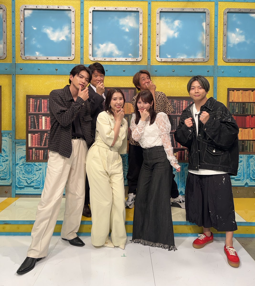 cxnepleague's tweet photo. 📣#ネプリーグ × 踊る大捜査線コラボSP

映画『#踊る大捜査線 N.E.W.』 の豪華キャストが集結✨

#織田裕二 が初出演‼️

ネプリーグで起きた大事件とは…

TVerをチェック📱💻
https://t.co/DYuUQRPEVU https://t.co/nLjDcVp6Xt