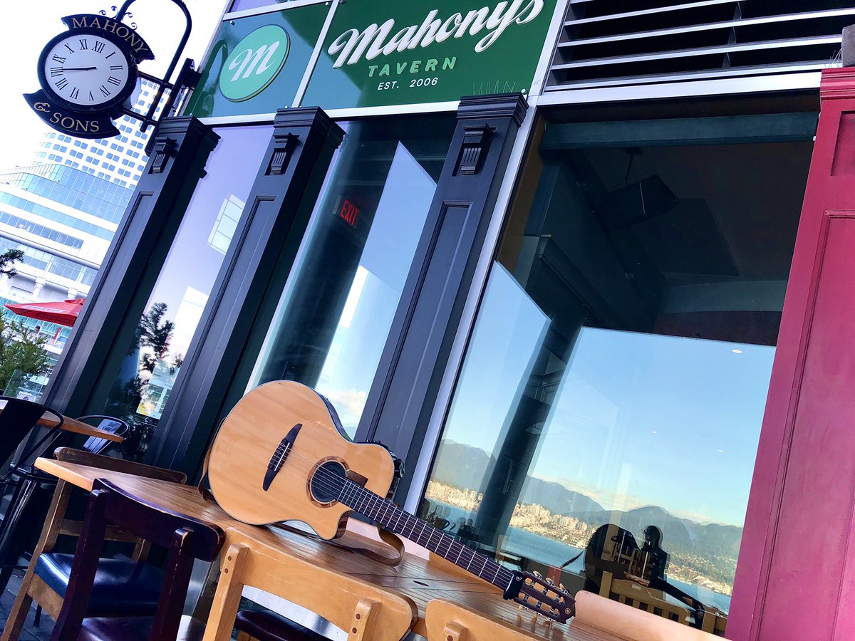 DOC604's tweet photo. I had a great time earlier last week playing the annual @WoodfibreLNG event at #MAHONYS for a third year in a row! #playinglive with my @YamahaGuitars #NTX700 #acoustic #guitar. #davidcappermusic https://t.co/nHHNysgXQh