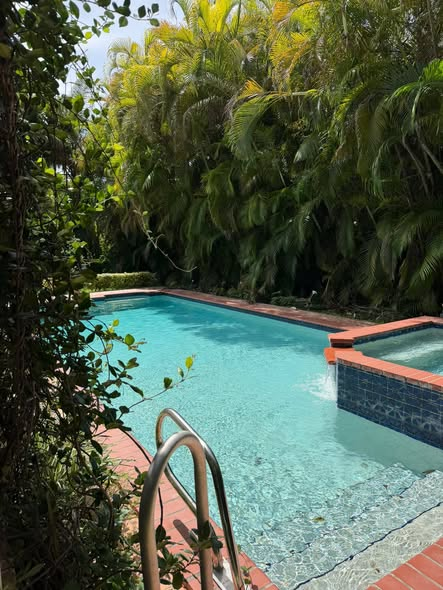 garciabanchs's tweet photo. My cousin Patricia Banchs is selling this home in Coral Gables, Florida.

📍 1540 Dorado Ave, Coral Gables, FL 33146

I’d really appreciate it if you could share this post with family, friends, or anyone who might be interested.

🏡 More information and photos:
https://t.co/UPGsrDWjMi
Thank you for helping us spread the word!