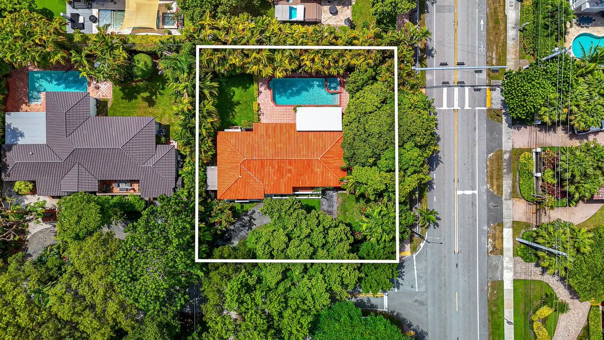 garciabanchs's tweet photo. My cousin Patricia Banchs is selling this home in Coral Gables, Florida.

📍 1540 Dorado Ave, Coral Gables, FL 33146

I’d really appreciate it if you could share this post with family, friends, or anyone who might be interested.

🏡 More information and photos:
https://t.co/UPGsrDWjMi
Thank you for helping us spread the word!