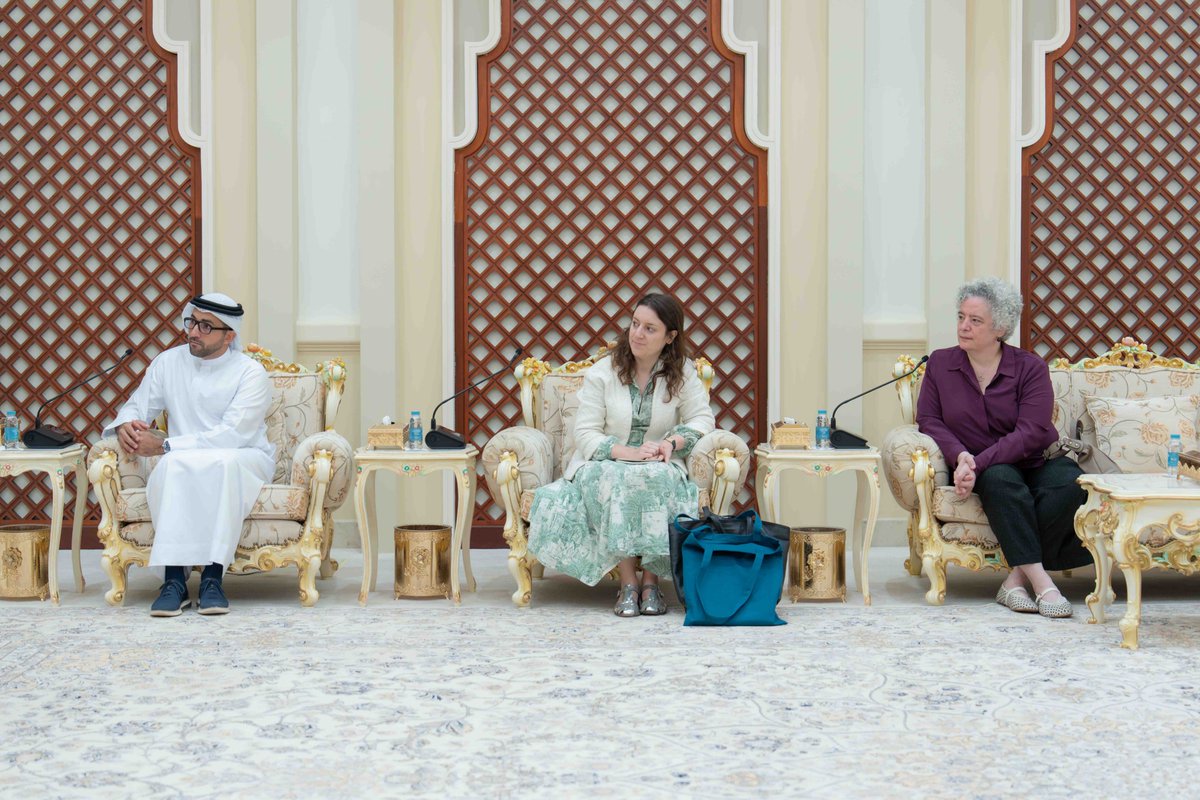 HHShkDrSultan's tweet photo. استقبال رئيسة معهد العالم العربي في باريس
Receiving the President of the Arab World Institute in Paris https://t.co/EuGK12neOT