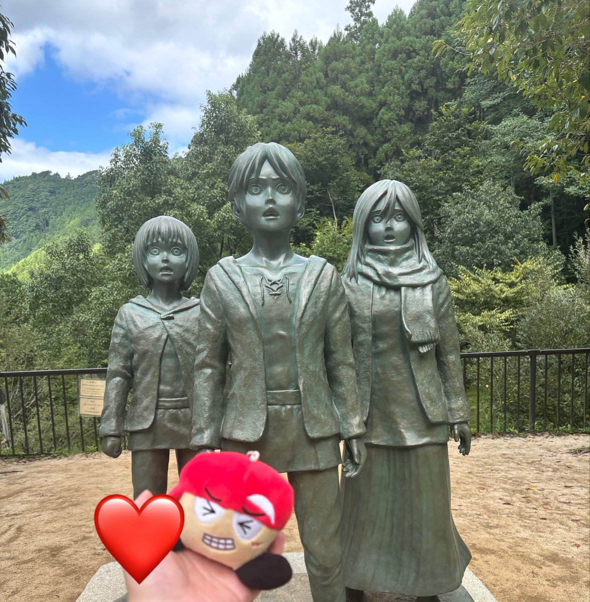 game11_ju's tweet photo. しげヤツとエレン、ミカサ、アルミン😂❤️
ダムとも撮った😏笑 https://t.co/g4FW1y9BpH
