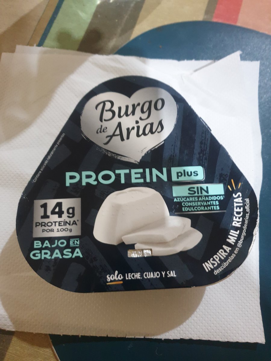MarieHi143049's tweet photo. @Consum Os envio la foto del producto caducado 10 días! https://t.co/skUxzyyPEf