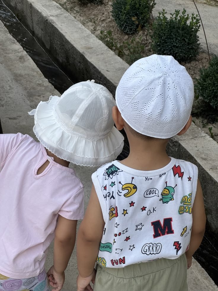 nongduangkamol's tweet photo. #kangjun seojun and kangmi, lee kang & yeo jun's twins, have been each other's best friends since day 1. seojun used to grow out his hair so he could use matching scrunchies with his sister. kangmi, who isn't scared of insects, still protects her brother from them until now. https://t.co/XN4GnAvDT5