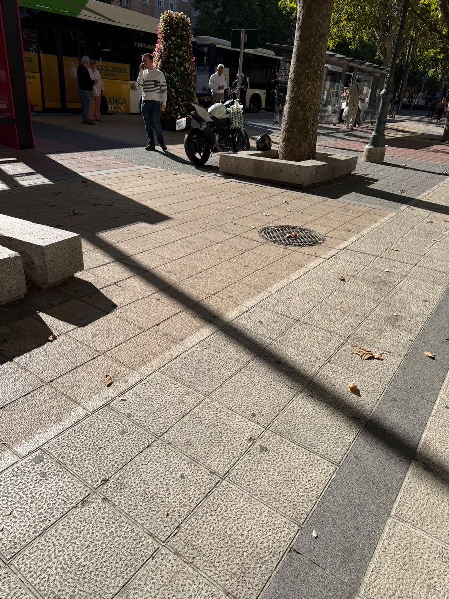 VAabandonada's tweet photo. #Valladolid #VAabandonada
Recibido por email https://t.co/Fty0RxxQVt