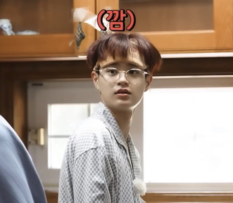 dhdh_hwi129's tweet photo. 대휘 아침미션 실패해서 밥 못먹는거여서 우진이 몰래 계란 먹다가 들켰는데 얼굴 완전 귀엽게 생김ㅠ

🦦 형 반숙 조아해? >냠<
🐦 먹고 있는데요 대휘
🦦 아닝데 안먹었어 https://t.co/zvhcXfuKVn