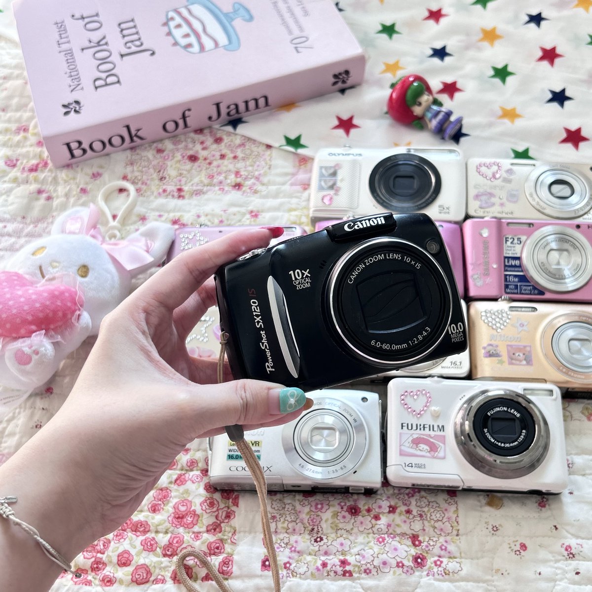 _ggoodgirll_'s tweet photo. รี+ปัก 🍀 ✨ลดเพิ่ม100บาททุกตัววว✨
 New dekdek ka⭐️ Drop todayy 19:00
วันนี้มีมาเพิ่มอีกนิดนึงน้า สวยเริ่ดด! 
#กล้องดิจิตอลมือสอง #กล้องดิจิตอล #กล้องดิจิตอลเก่า https://t.co/eCdZmc3o2t