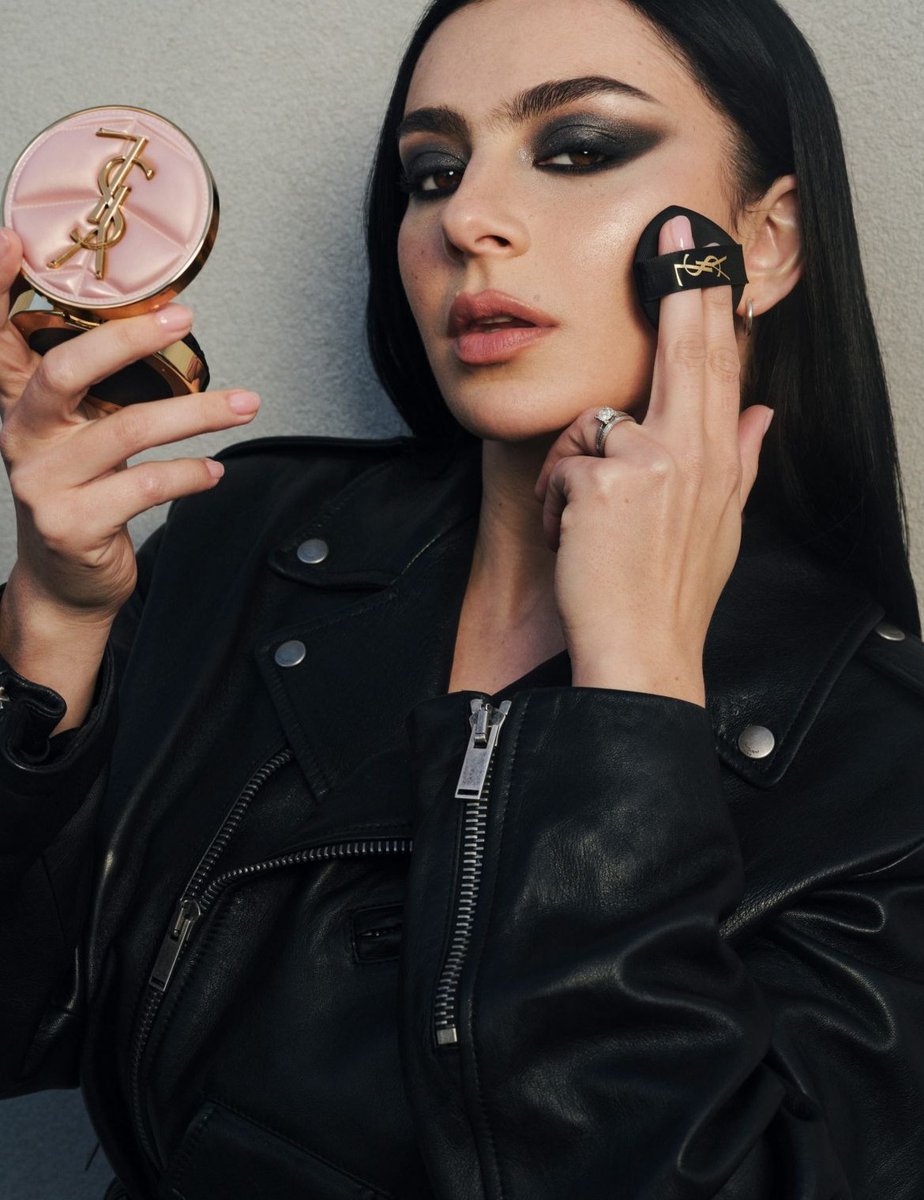 celebskart's tweet photo. Charli Xcx for Nylon Magazine, May 2026

#Charli #Xcx #Nylon

See more photos:
https://t.co/rG3DiZ7zQ4 https://t.co/oY0qgttYHp