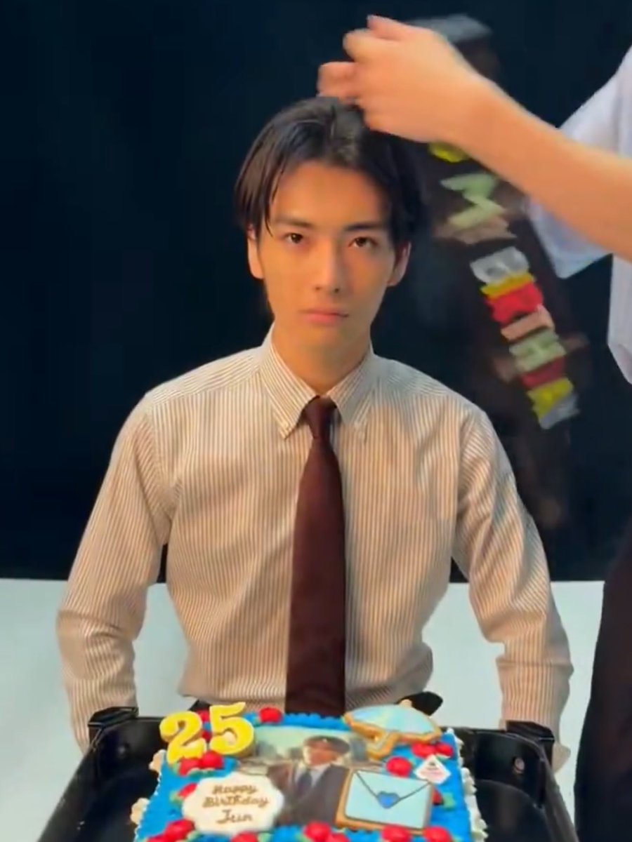 6IO10n's tweet photo. 25歳男性のスーツ姿ドッドッドッ ﮩ٨ـﮩﮩ٨ـ♡ﮩ٨ـﮩﮩ٨ﮩ෴ﮩ_____ https://t.co/1ItH9xI7af