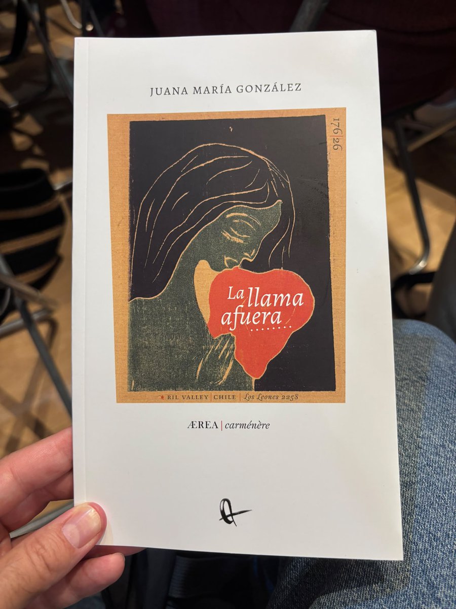 juanita_nani's tweet photo. Fotitos @RILeditores presentación en Madrid de "La llama afuera" https://t.co/CEb7zeGTUH