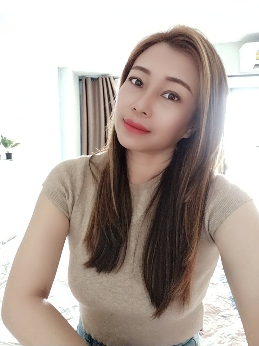 LilLilffi's tweet photo. ช่วงนี้ผิวต้องการอะไรเบา ๆ เลยหยิบตัวนี้มาใช้... 🌻🌼 ครีมกันแดดเนื้อซูเฟล่ บางเบา คุมมันนาน
สัมผัสเบาและเกลี่ยง่ายมาก⭐🥢😁
เกลี่ยไว • ผิวสบาย • คุมความมัน
Iooo🫧🫧 

🌻lilly2364

#นวดมีนบุรี 
#นวดรามอินทรา
#นวดรามคำแหง 
#นวดเสรีไทย 
#นวดนวลจันทร์ 
#นวดร่มเกล้า https://t.co/QLhLZChnkT
