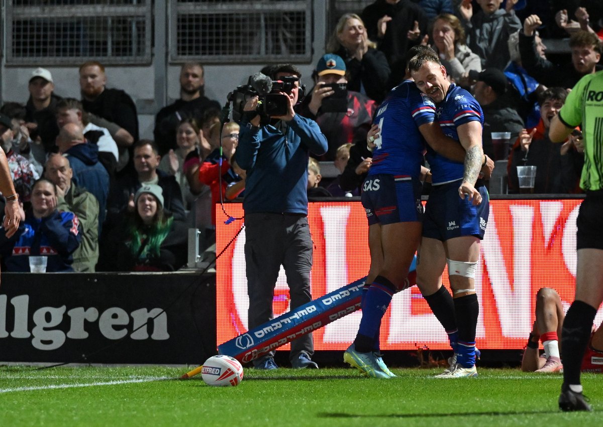 WTrinityRL's tweet photo. 👏🏻 Everyone recovered from Friday??

Ready to go again on Saturday?

🎟️ Tickets are still flying out ahead of our Semi-Final! Get yours now 👉🏻 https://t.co/hdJjJpbfOm

#UpTheTrin https://t.co/f5PcSYCmg8