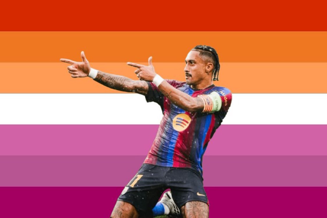 ElRonceroDelFCB's tweet photo. Acabo de encontrar esta imagen y bueno la dejo por aquí por si eres lesbiana y te gusta Raphinha https://t.co/Z89yoCI4Q5