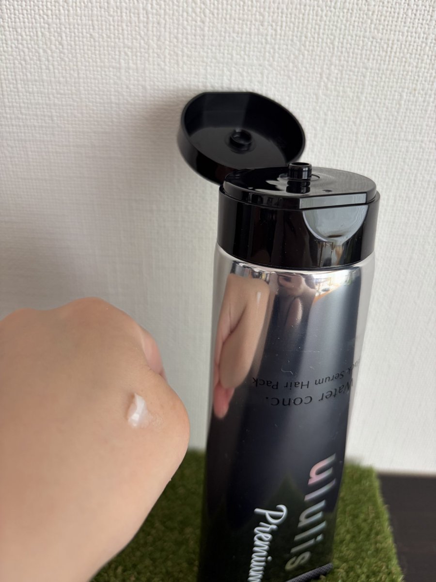 marumonusi's tweet photo. ululis （ウルリス） プレミアム　ウォーターコンク　ブラックセラム　ヘアパック

至って普通。
香りは良いがそれだけ。
髪のパサつき、乾燥特になにも感じませんでした。
まとまるわけでもなくて残念。
よく聞くメーカーだから期待したけど普通でした。 https://t.co/fM6deNWVNL