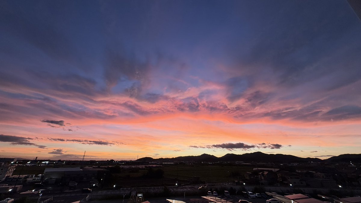 shoko55mmts's tweet photo. 空綺麗すぎる

Twilight Magic https://t.co/hbPFWqPyWc
